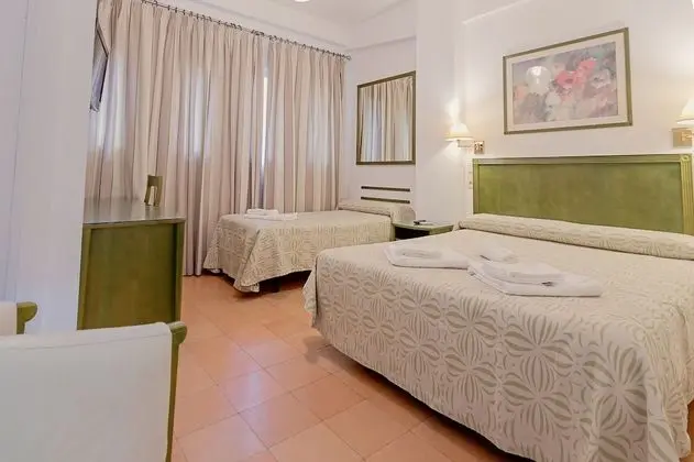 Tek Büyük Yataklı Oda (Optional extra bed)