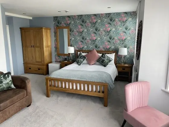 Deluxe Tek Büyük Yataklı Oda, Banyolu/Duşlu, Deniz Manzaralı (2nd flr deluxe king suite)