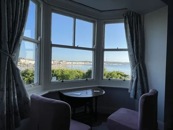 Deluxe Tek Büyük Yataklı Oda, Banyolu/Duşlu, Deniz Manzaralı (2nd flr deluxe king suite)