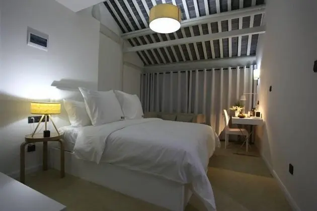 Exclusive Tek Büyük Yataklı Oda