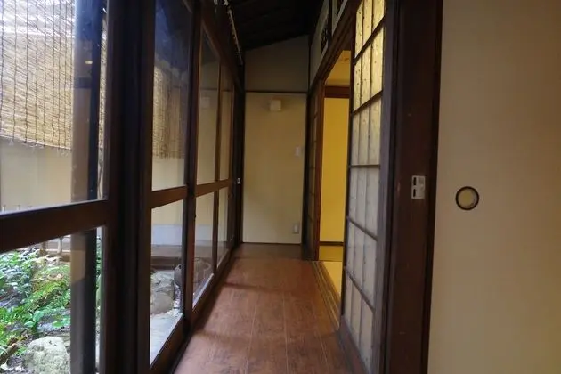 Traditional Oda, Ortak Banyo (3-4 People)
