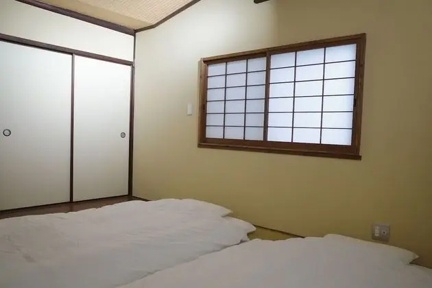 Traditional Üç Kişilik Oda, Ortak Banyo, Zemin Kat (3-5 People)