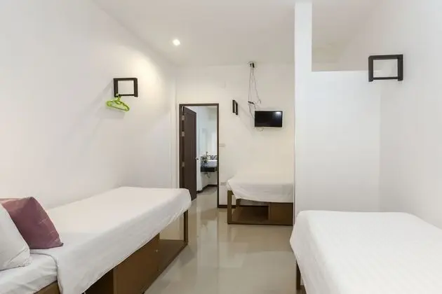 Deluxe Quadruple Suite (4 Adults and 2 Children under 6 years old sleeping for free in existing bed)