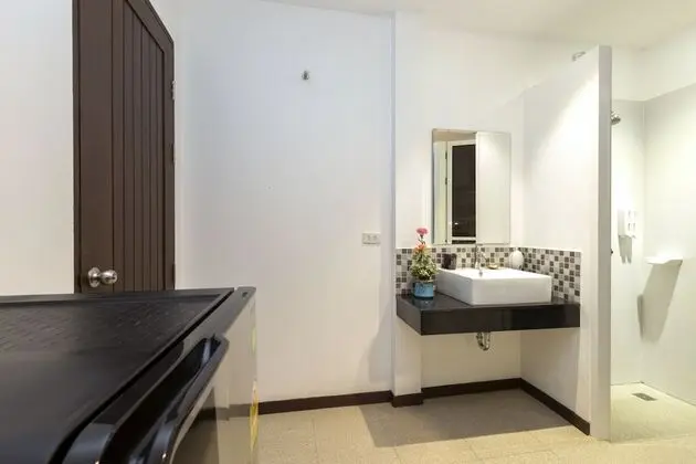 Deluxe Quadruple Suite (4 Adults and 2 Children under 6 years old sleeping for free in existing bed)