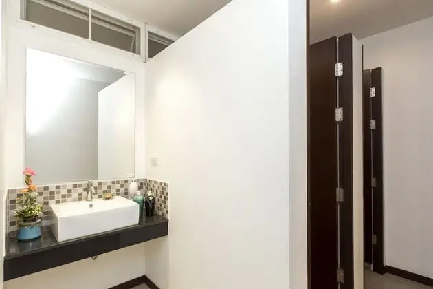 Deluxe Triple Suite (3 adults and 1 child under 6 years old sleeping for free in existing beds)