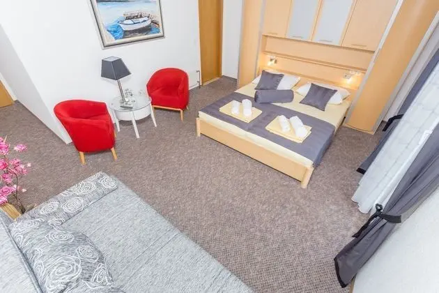 Üç Kişilik Oda, Balkon, Deniz Manzaralı