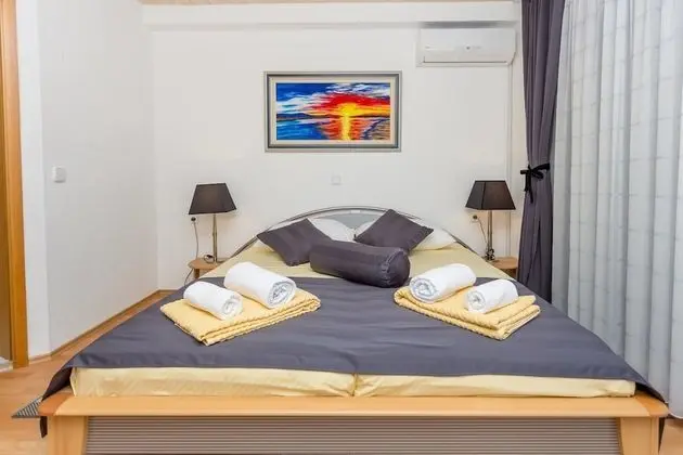 Üç Kişilik Oda, Balkon, Deniz Manzaralı