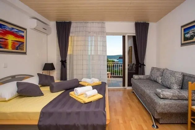 Üç Kişilik Oda, Balkon, Deniz Manzaralı