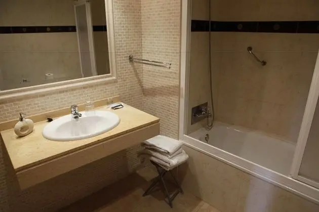 Tek Büyük veya İki Ayrı Yataklı Oda