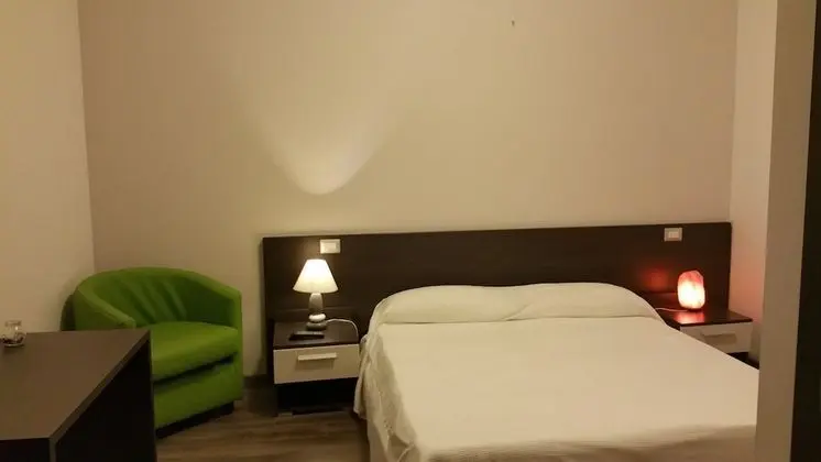 Standard Tek Büyük Yataklı Oda