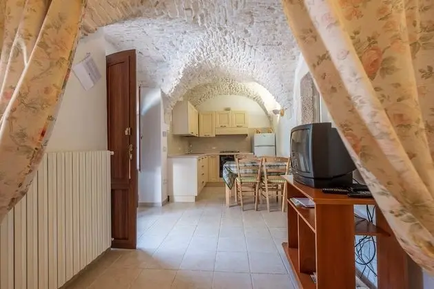 Family Apart Daire, Bahçe Manzaralı (Il Melograno)