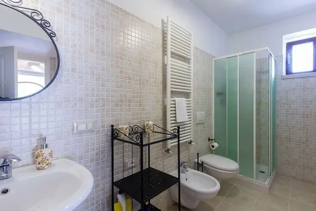 Family Apart Daire, Bahçe Manzaralı (Il Melograno)