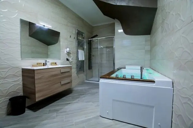 Deluxe Süit, Küvet