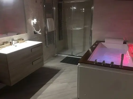 Deluxe Süit, Küvet