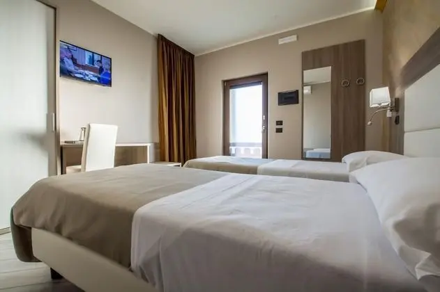 Deluxe Tek Büyük veya İki Ayrı Yataklı Oda