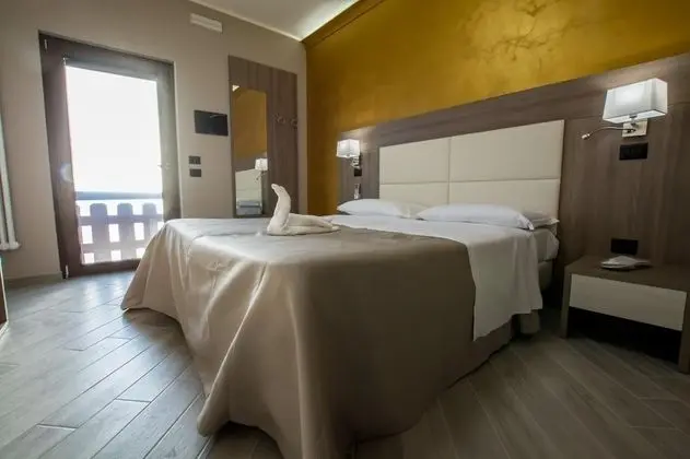 Deluxe Tek Büyük veya İki Ayrı Yataklı Oda