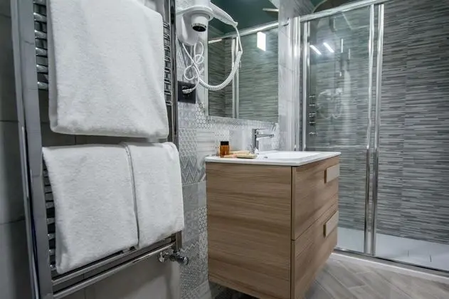 Deluxe Tek Büyük veya İki Ayrı Yataklı Oda