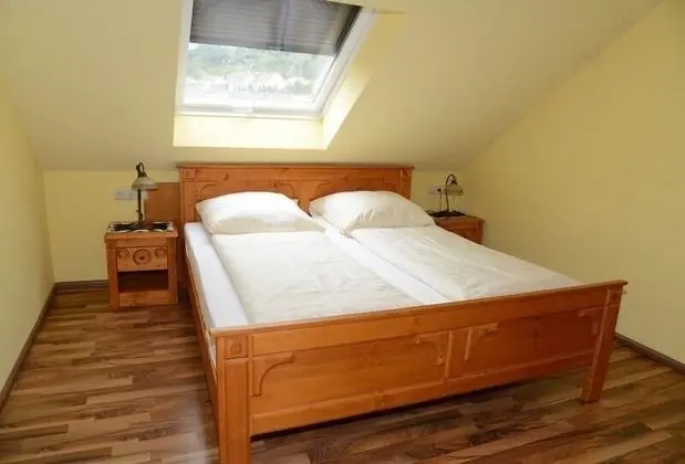 Tek Büyük Yataklı Oda