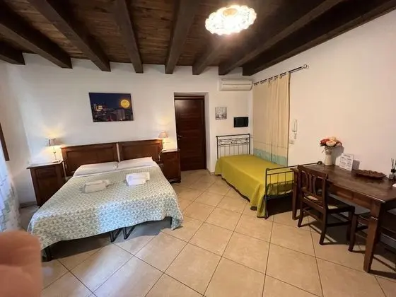 Tek Büyük veya İki Ayrı Yataklı Oda