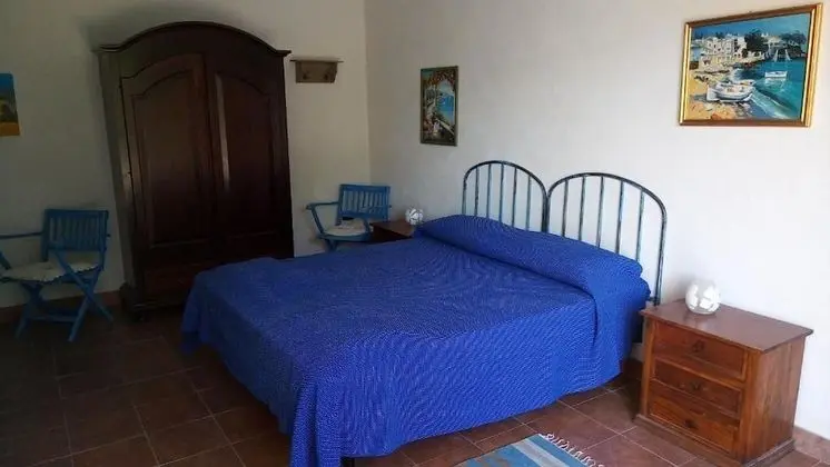 Üç Kişilik Oda, Bahçe Manzaralı (Azzurra)