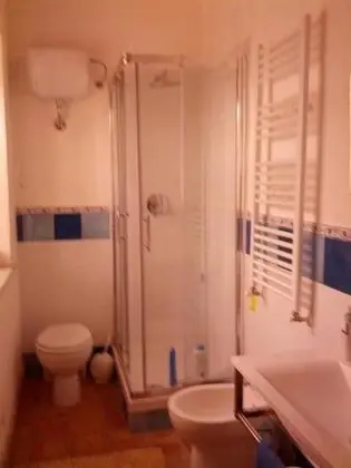 Üç Kişilik Oda, Bahçe Manzaralı (Azzurra)