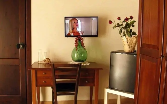 Elite Tek Büyük Yataklı Oda, 1 Büyük (Queen) Boy Yatak, Engellilere Uygun (3)