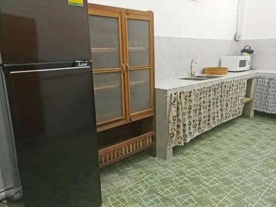 8-Bed Mixed Dormitory
