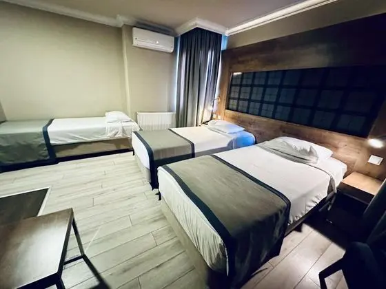 Triple, Şehir Manzaralı