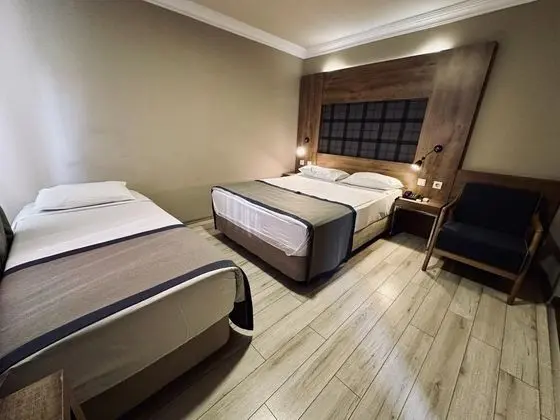 Triple, Şehir Manzaralı