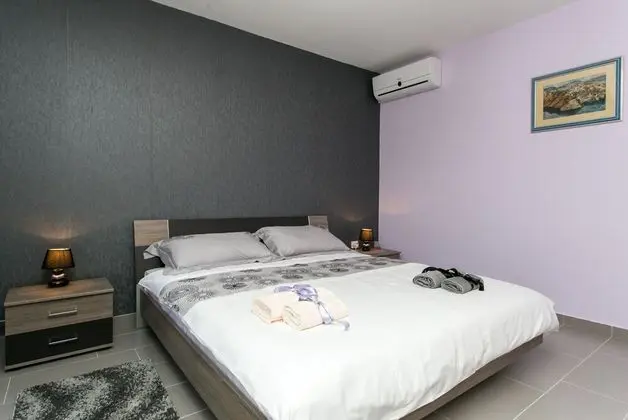 Apart Daire (Two-Bedroom Apartment)