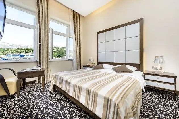 Superior Tek Büyük Yataklı Oda, Marina Manzaralı