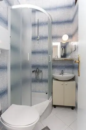 Stüdyo (Studio Apartment with Balcony and Sea)