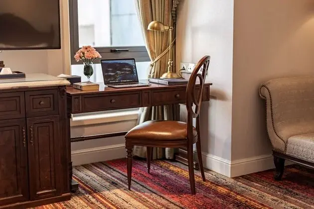 Deluxe Tek Büyük veya İki Ayrı Yataklı Oda, Şehir Manzaralı