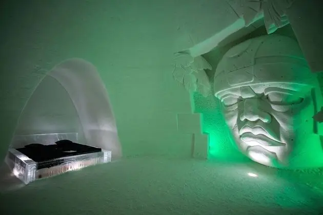 Tek Büyük veya İki Ayrı Yataklı Oda