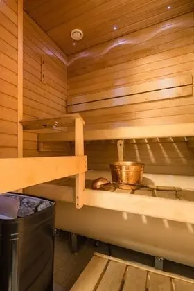 Family Oda, Sauna