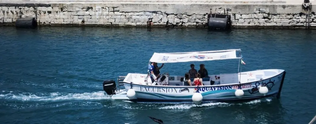 Tek Büyük veya İki Ayrı Yataklı Oda, Balkon, Deniz Manzaralı