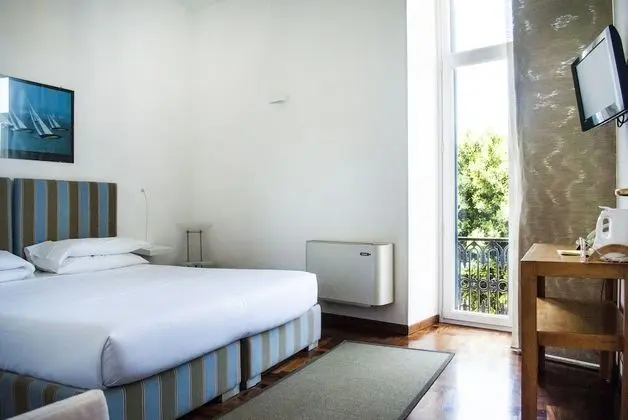 Tek Büyük Yataklı Oda, Balkon