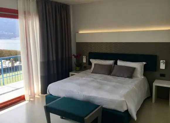 Tek Büyük veya İki Ayrı Yataklı Oda, Göl Manzaralı (No Lift)