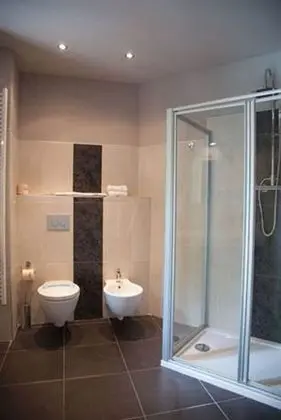 Tek Büyük veya İki Ayrı Yataklı Oda, Göl Manzaralı (No Lift)