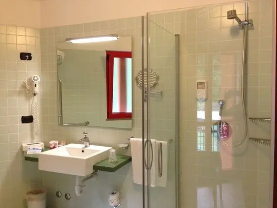 Tek Büyük veya İki Ayrı Yataklı Oda (With lift)