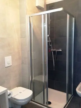 Tek Büyük veya İki Ayrı Yataklı Oda (No Lift)