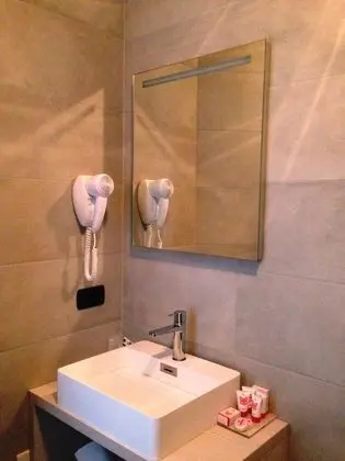 Tek Büyük veya İki Ayrı Yataklı Oda (No Lift)