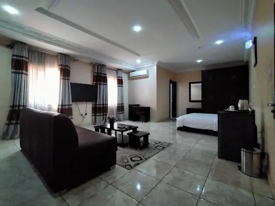 Business Class Suite