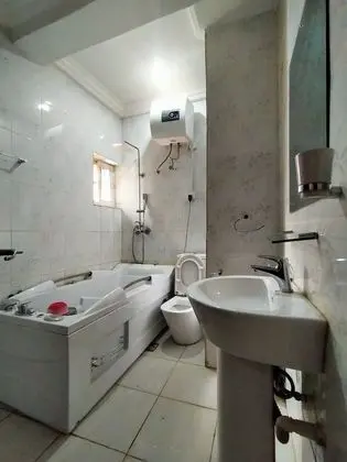 Business Class Suite