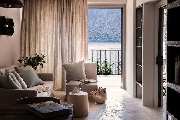 Apart Daire, Göl Manzaralı