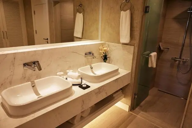 https://images.etstur.com/files/images/hotelImages/TR/50624/l/Lara-Barut-Collection-Oda-388278.jpg