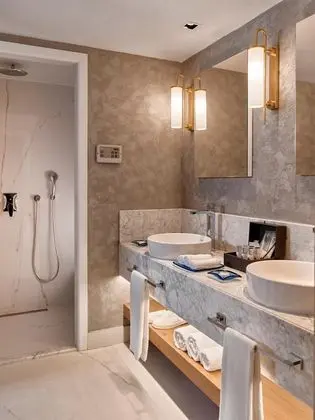 https://images.etstur.com/files/images/hotelImages/TR/50624/l/Lara-Barut-Collection-Oda-388288.jpg