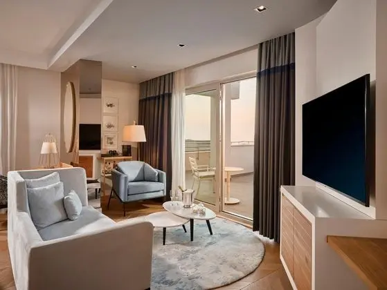 https://images.etstur.com/files/images/hotelImages/TR/50624/l/Lara-Barut-Collection-Oda-388348.jpg