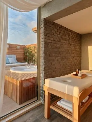 https://images.etstur.com/files/images/hotelImages/TR/50624/l/Lara-Barut-Collection-Oda-388351.jpg