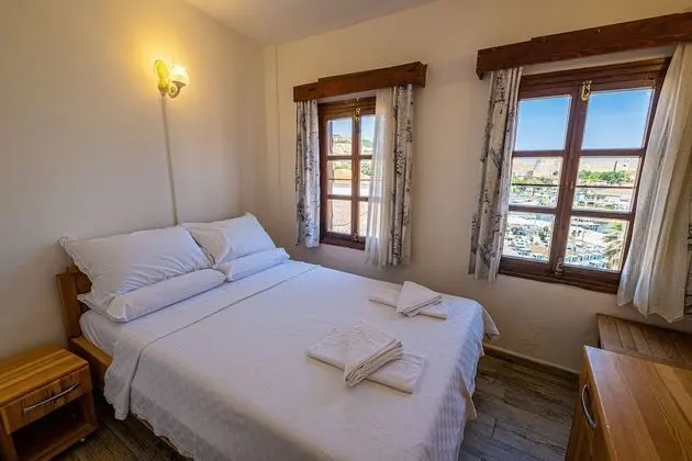 Standart Çift Kişilik Oda - Kale ve Liman Manzaralı